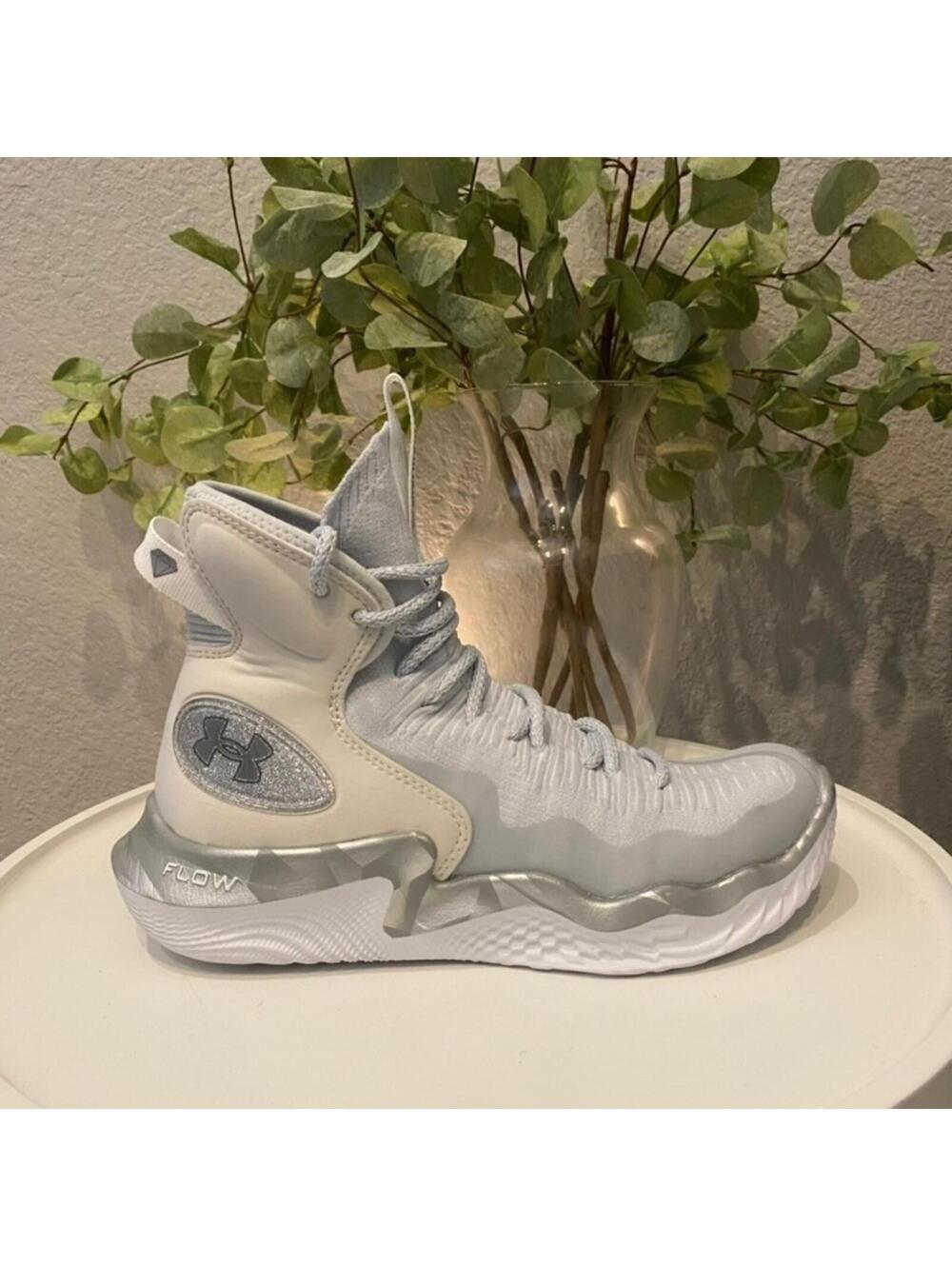 Under Armour Curry 11 "Future Curry" Girl's High Top Sneaker Sparkle Silver 6.5Y